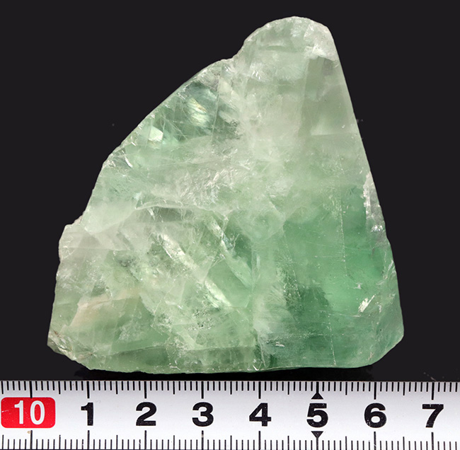 緑色のかき氷のような味わいが面白い、典型的なフローライト（Fluorite・蛍石）の原石（その6）