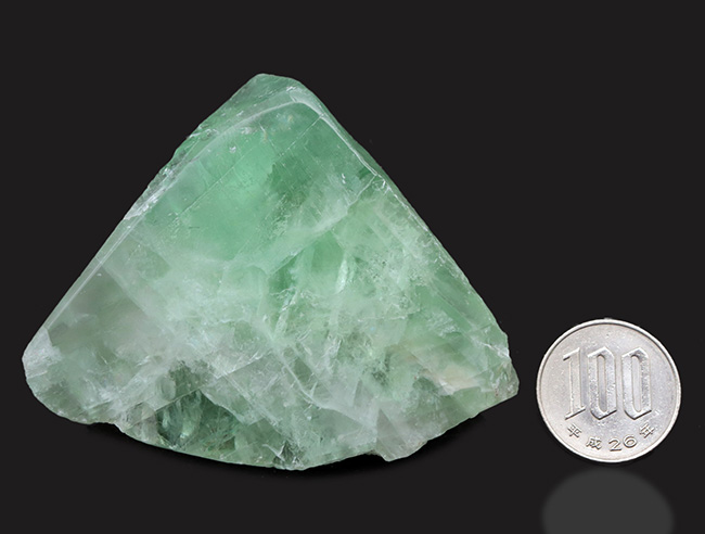 緑色のかき氷のような味わいが面白い、典型的なフローライト（Fluorite・蛍石）の原石（その7）