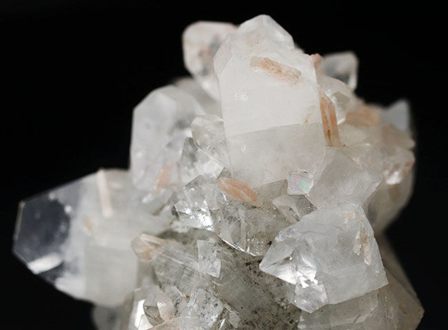自然に成長したナチュラルな結晶群、石英の自然結晶、水晶(Quartz)のクラスター(その6)
