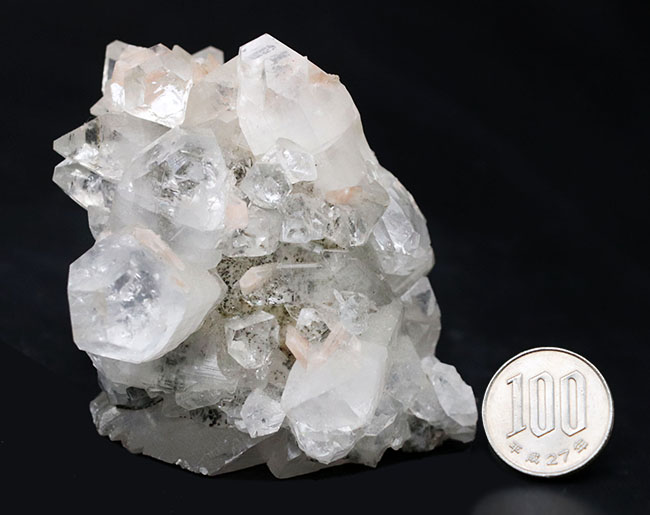 自然に成長したナチュラルな結晶群、石英の自然結晶、水晶(Quartz)のクラスター(その9)