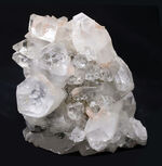 自然に成長したナチュラルな結晶群、石英の自然結晶、水晶（Quartz）のクラスター