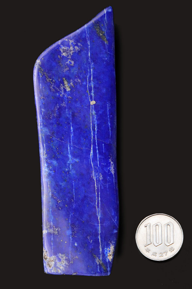 100%ナチュラルのアフガニスタン産のラピスラズリ(Lapis lazuli)の原石。ナチュラルでありながらこれほどまでに深いブルーを楽しめる標本は希少です(その10)