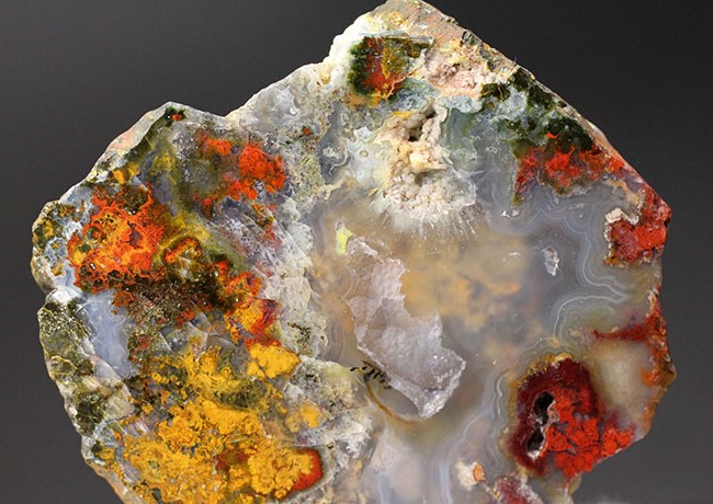 ハンガリーの特定地域でのみ採集される特殊なストロマトライト含有メノウ(Agate)(その3)