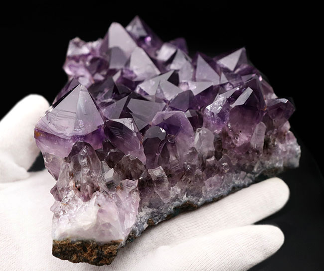 非常に濃い紫色!765グラムの大結晶!地下深くで形成された、天然アメシスト(Amethyst)の原石(その4)