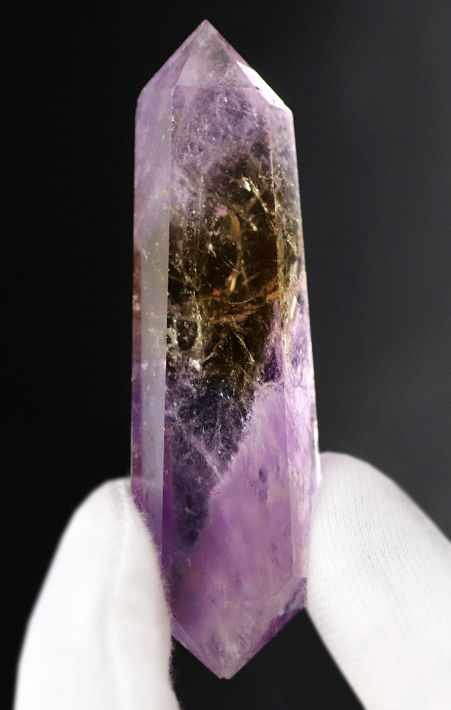 シトリンの存在感が際立った100%ナチュラルの希少な鉱物、アメトリン(Ametrine)のダブルポイント標本(その2)