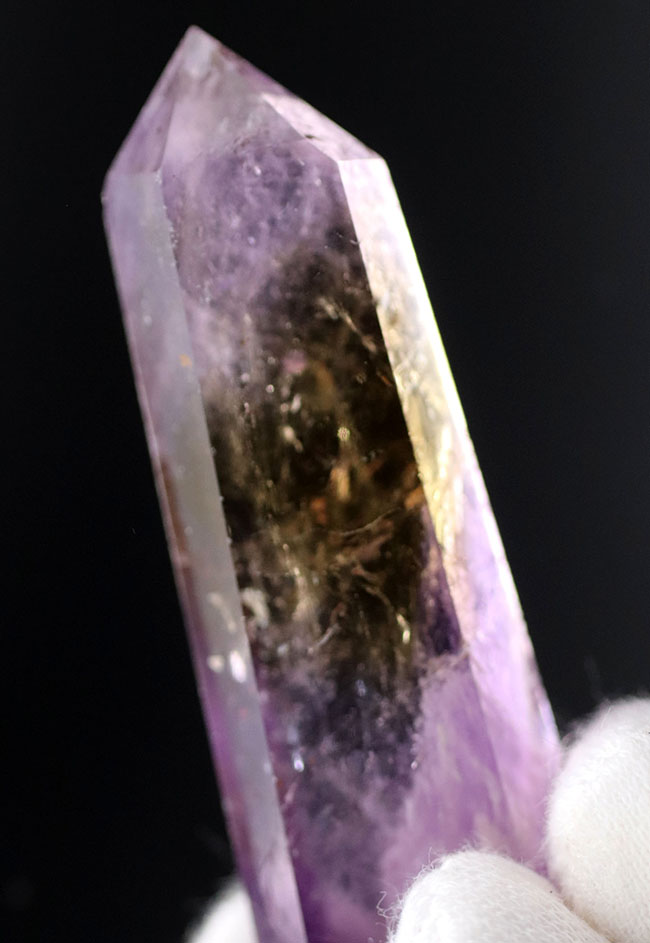 シトリンの存在感が際立った100%ナチュラルの希少な鉱物、アメトリン(Ametrine)のダブルポイント標本(その6)