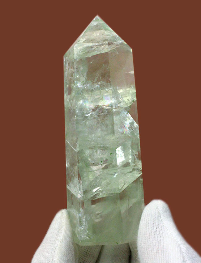 六角柱タワータイプ！鉱物グリーンフローライト（fluorite）（その1）
