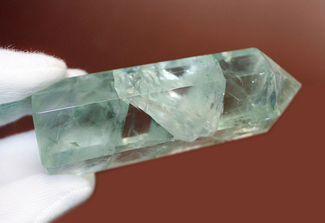 六角柱タワータイプ！鉱物グリーンフローライト（fluorite）（その3）