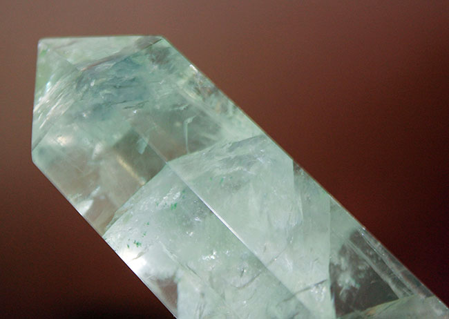 六角柱タワータイプ！鉱物グリーンフローライト（fluorite） 鉱物 販売