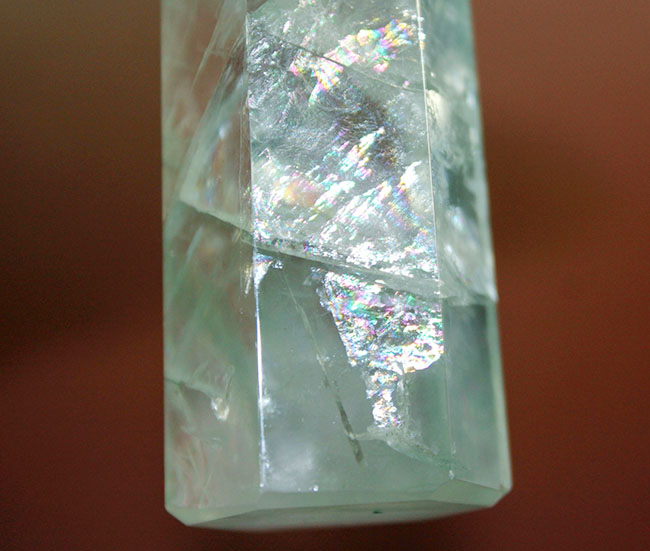 六角柱タワータイプ！鉱物グリーンフローライト（fluorite） 鉱物 販売