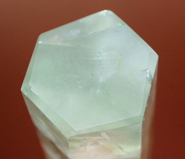 六角柱タワータイプ！鉱物グリーンフローライト（fluorite