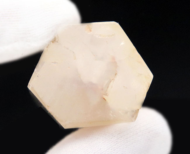 下部に桜が咲いたような不思議な箱庭を持つ水晶、その名もガーデンクォーツ(Garden Quartz)(その6)