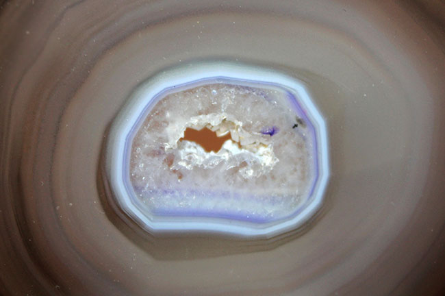 人気!半透明の層模様が幻想的で美しい、ブラジル産のメノウ(Agate)(その3)