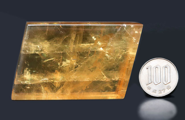 ゴージャスなゴールドに輝く、はちみつのような方解石、その名もハニーカルサイト（Calcite）（その9）