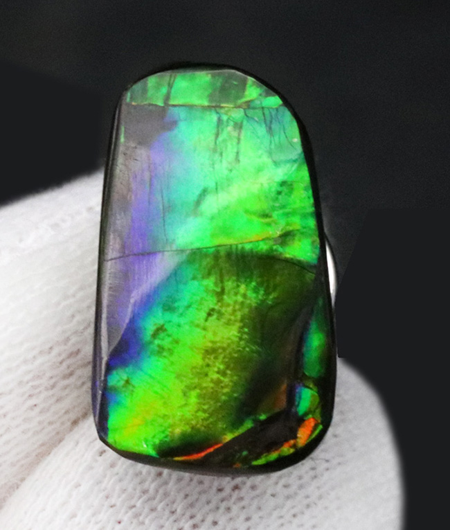 希少色の青を楽しめる！生物起源の宝石、アンモライト（Ammolite）を使ったピンブローチ（その2）