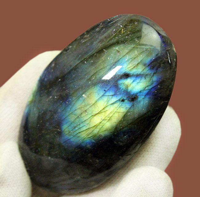 人気の鉱物、ラブラドライト（Labradorite）の上質標本。ブルーとシャンパンゴールドの混ざり具合が絶妙。（その4）