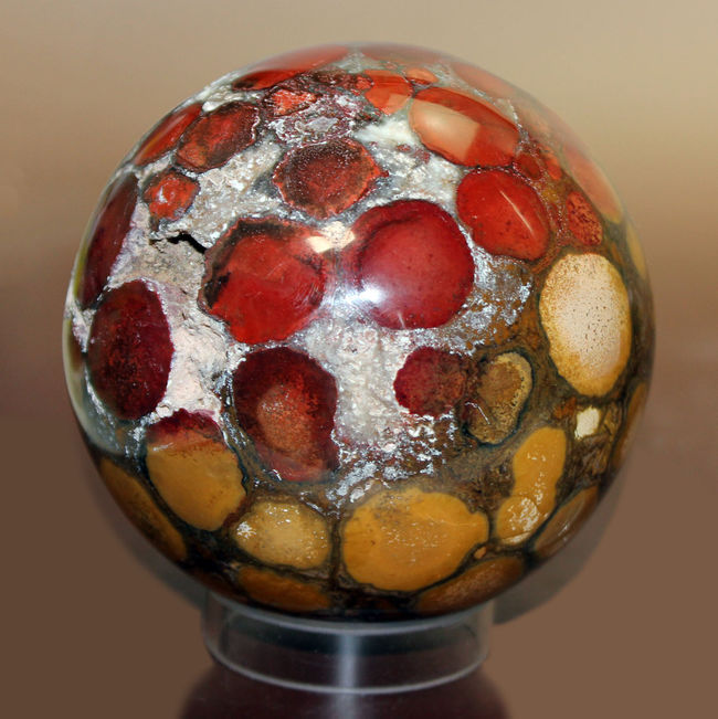 ジャスパーの王様、キングコブラオービキュラージャスパー(Orbicular Jasper)が登場。特大サイズで、なおかつ最高品費。1300グラムオーバー!(その2)