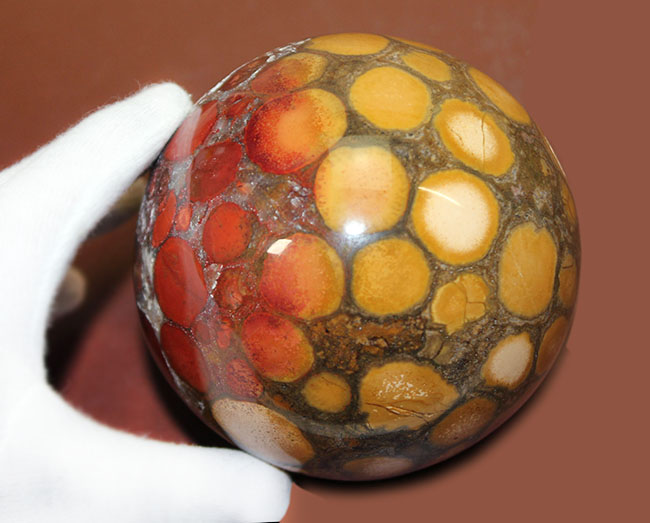 ジャスパーの王様、キングコブラオービキュラージャスパー（Orbicular Jasper）が登場。特大サイズで、なおかつ最高品費。１３００グラムオーバー！（その8）