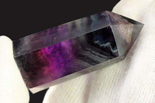 渋いパープルが妖艶な雰囲気を醸し出す、人気の鉱物、マルチバンドフローライト（Fluorite）（その4）