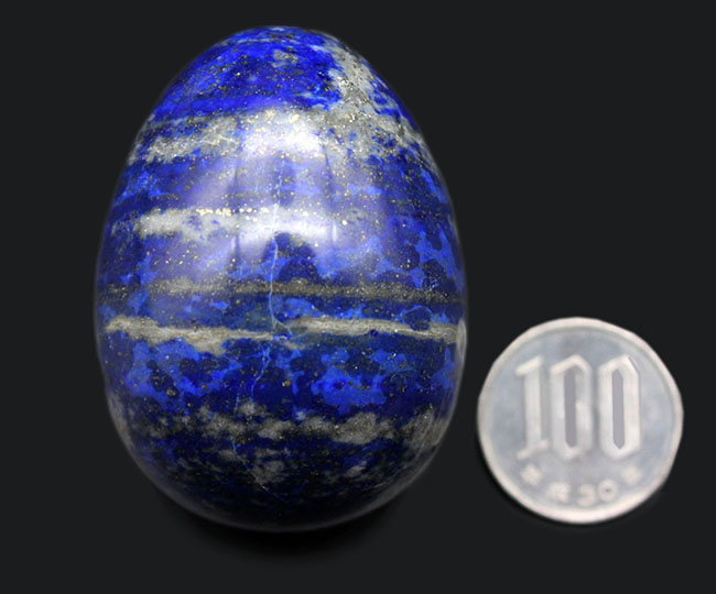 ファラオも使った”ブルー”。美しい藍色を示すラピスラズリのカボション。高品位の標本を産することで知られるアフガニスタン産。（その8）