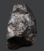 美しい金属光沢を放つ隕鉄、悠久の時を経て、あなたのもとに！８８０グラムのヘビー級鉄隕石、カンポ・デル・シエロ（Campo del Cielo）