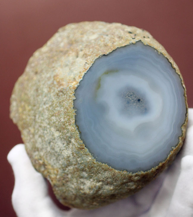 ぶ厚い!4.3センチの厚みを有する、淡青色の鉱物メノウ、ナチュラル標本です。(Agate)(その1)