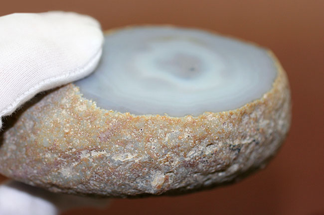 ぶ厚い!4.3センチの厚みを有する、淡青色の鉱物メノウ、ナチュラル標本です。(Agate)(その9)