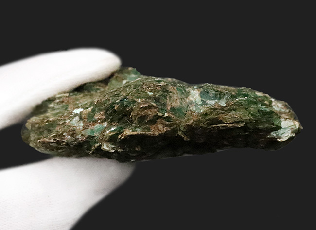 高品位＆ビッグ！クロムが生む深緑の輝き……ブラジル・Anagé産 フクサイト（クロム雲母）原石（その7）