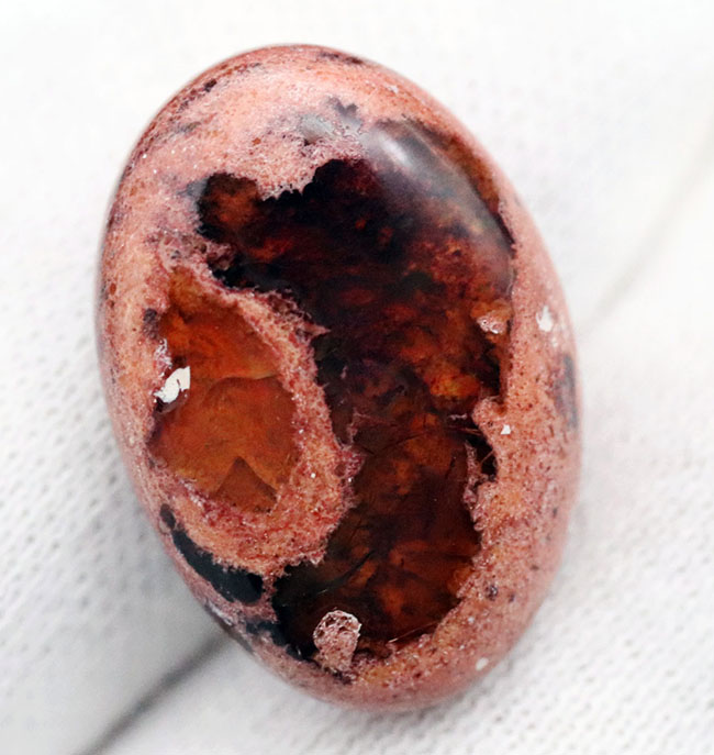 透明感あふれる卵のような味わいを持つ美しきメキシコ産のオパール(opal)(その1)