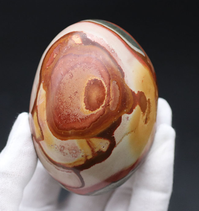 ラージサイズ、目玉のような模様で人気のポリクロームジャスパー(Polychrome jasper)。赤と緑の配色が面白い(その3)