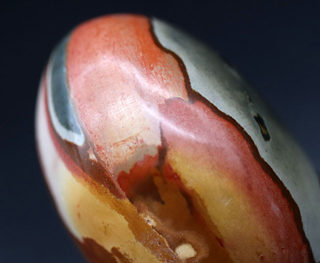 ラージサイズ、目玉のような模様で人気のポリクロームジャスパー(Polychrome jasper)。赤と緑の配色が面白い(その9)