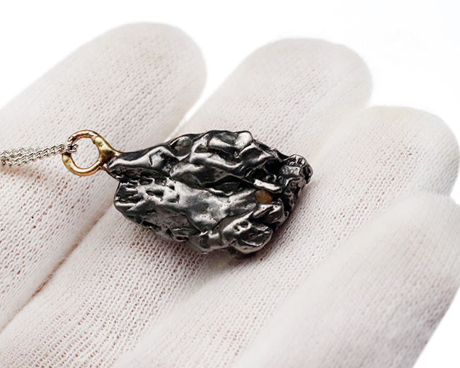 伝説的な鉄隕石、カンポ・デル・シエロ（Campo del Cielo）を使った