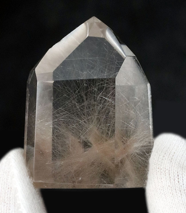 「天使の髪」の異名を取る美しき、水晶のバリエーション!非常に透明度の高いルチルクォーツ(Rutilated Quartz)(その1)