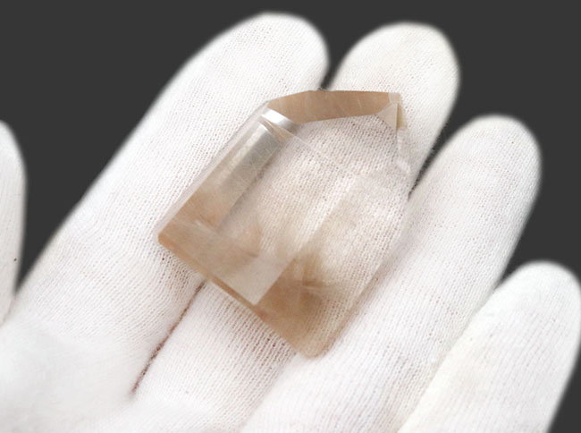 「天使の髪」の異名を取る美しき、水晶のバリエーション!非常に透明度の高いルチルクォーツ(Rutilated Quartz)(その5)