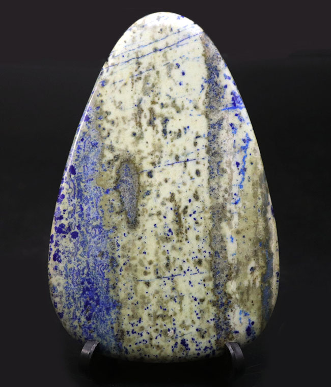 古来より珍重されてきた青を呈する、希少鉱物ラピスラズリ（Lapis lazuli）。珍しい板状標本（その1）