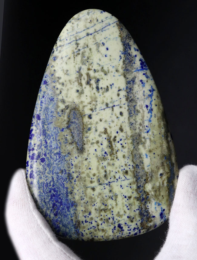古来より珍重されてきた青を呈する、希少鉱物ラピスラズリ(Lapis lazuli)。珍しい板状標本(その4)