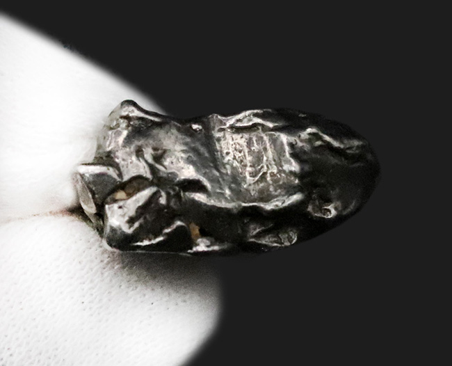 数千年前にアルゼンチンに落下した偶然の産物……鉄隕石カンポ・デル・シエロのペンダントトップ（シルバーチェーン＆高級ジュエリーケース付き）（その5）