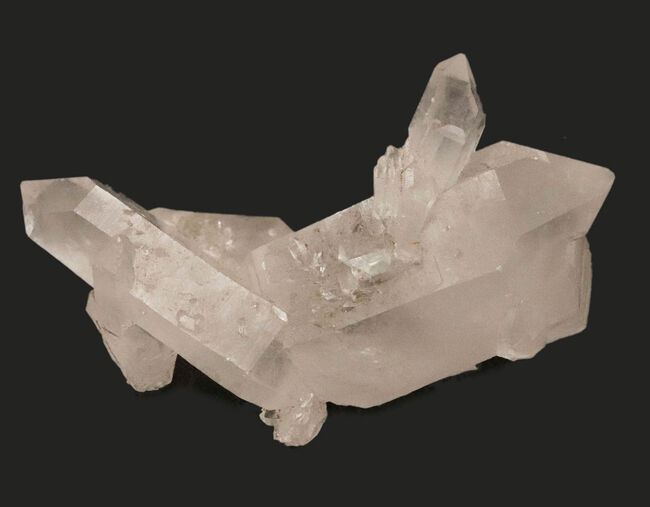 六角柱の結晶美、地球が育んだ石英(Quartz)クラスター(その1)