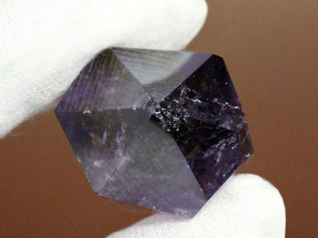 宝石として認知されているアメシストとシトリンが混在した天然のアメトリン（Ametrine）。天然ならではの複雑な味わい。（その10）