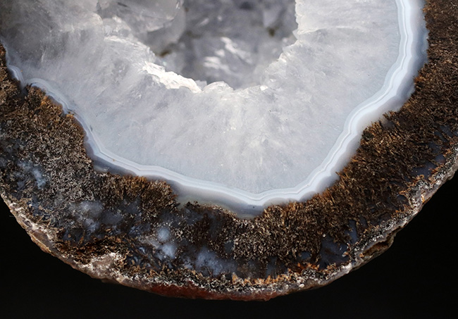 石の上にも三年ではなく数十万年！？氷のような水晶＆メノウが面白い