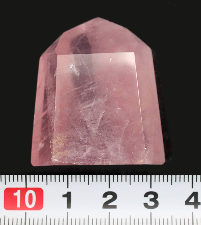 鮮やかな透明度の高いピンクを呈するバラ石英、ローズクォーツ（Rose quartz）（その5）