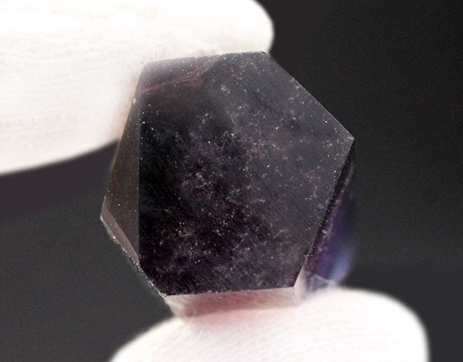 暖色から寒色まで呈する、人気の鉱物、レインボーフローライト（Fluorite）（その6）