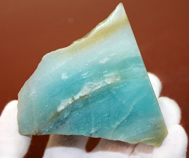 立派なサイズを有する米国産のアマゾナイト（Amazonite）の原石カット標本（その7）