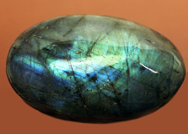 リーズナブルプライス!人気鉱物ラブラドライト(Labradorite)幅広い色の変化をお楽しみいただけます。(その1)
