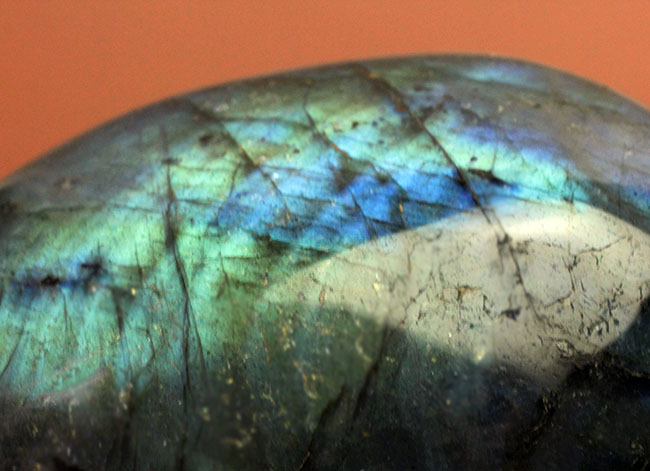 リーズナブルプライス!人気鉱物ラブラドライト(Labradorite)幅広い色の変化をお楽しみいただけます。(その2)