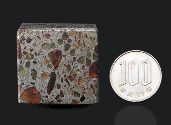 人気のキューブ型のケニア産パラサイト隕石。フレッシュな状態を維持した上質品（その7）