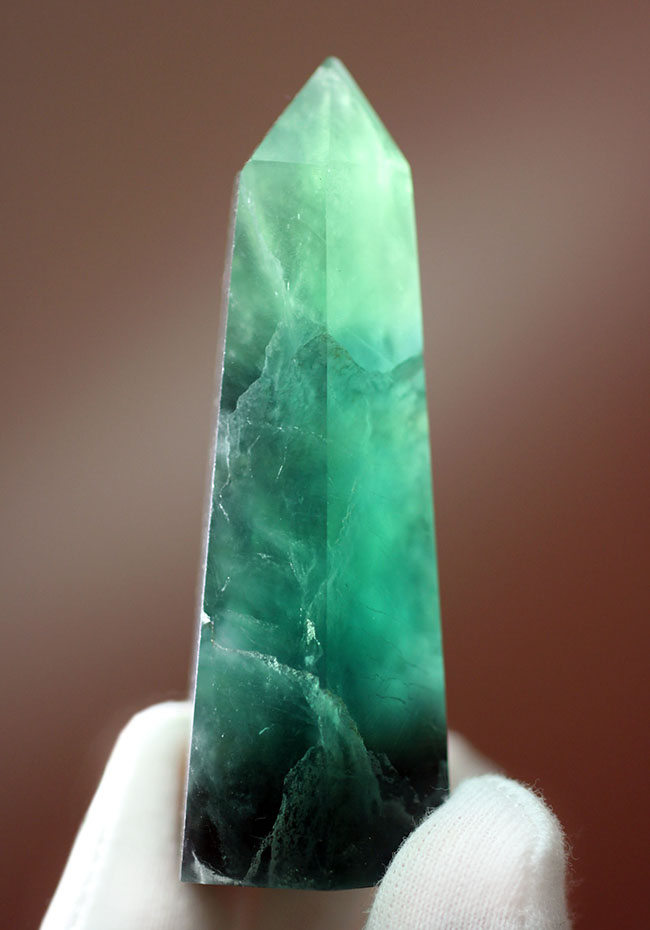 自然の鉱物でありながら”蛍光性”を持つフローライト（fluorite）。フローレッセンスを楽しもう！（その1）