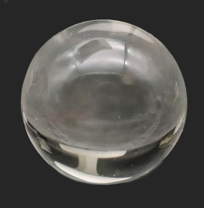 水晶ではございません!完全無色透明のカルサイト(Calcite)のスフィア標本、転がり機能防止!(その2)