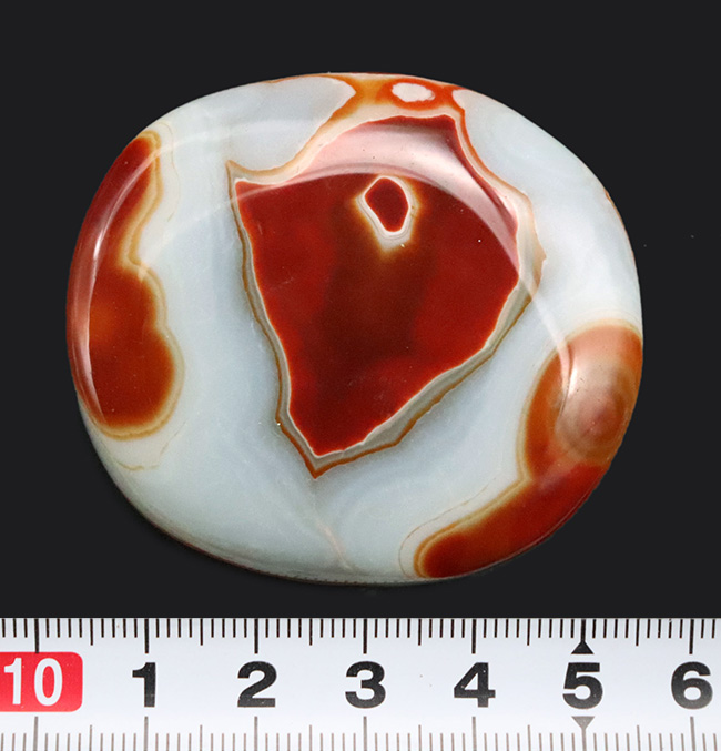 まるでジキルとハイド!表と裏で異なる顔を見せる、マダガスカル産の鮮やかな天然メノウ(Agate)(その7)