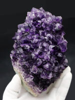 ９５５グラム！かのレオナルド・ダ・ヴィンチを魅了した鉱物、濃い紫色を呈するアメシスト（Amethyst）の原石
